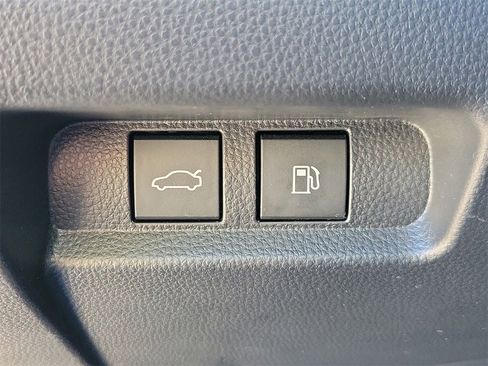 Used 2024 Toyota Crown Platinum image 33