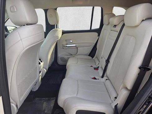 Used 2020 Mercedes-Benz GLB 250 image 25