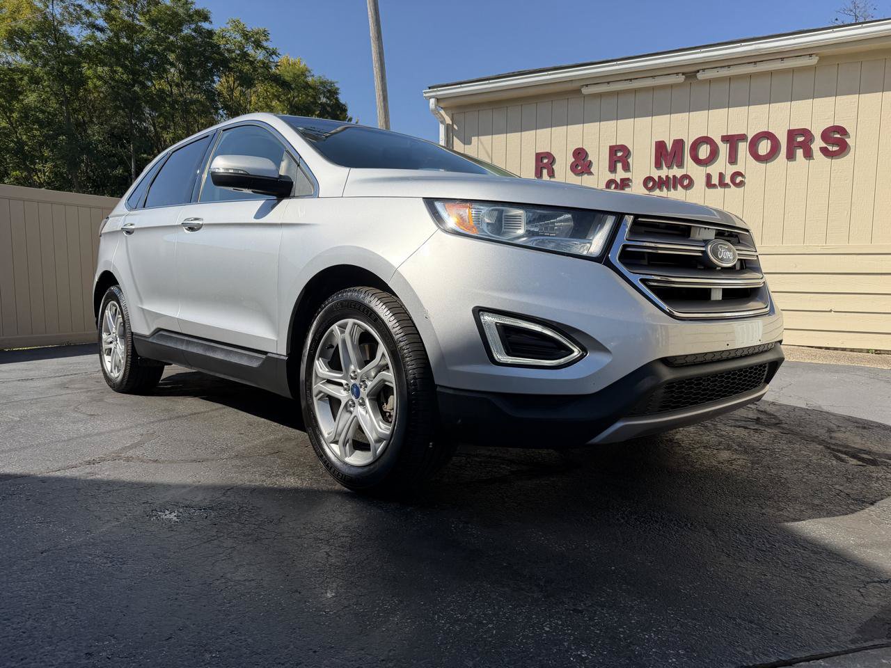 Used 2017 Ford Edge Titanium w/ Technology Package AWD/4WD image 7