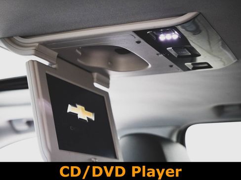 Used 2017 Chevrolet Suburban Premier AWD/4WD image 10
