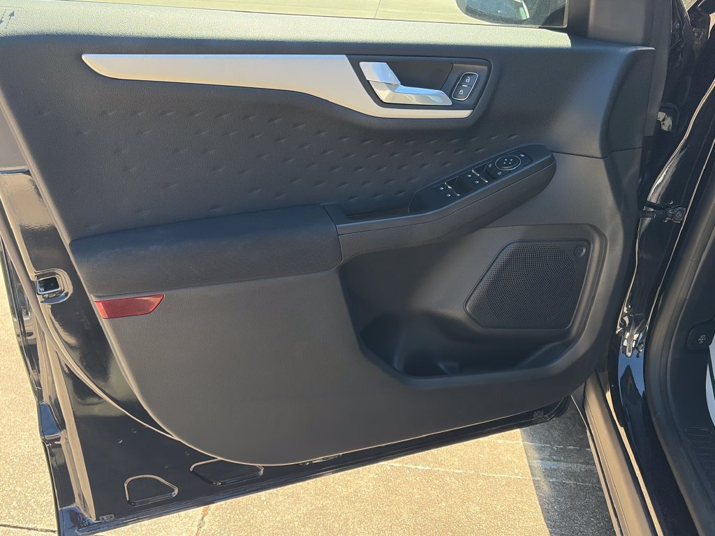 Certified 2020 Ford Escape SE FWD image 9