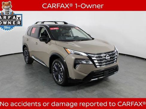 Certified 2025 Nissan Rogue Platinum FWD image 5