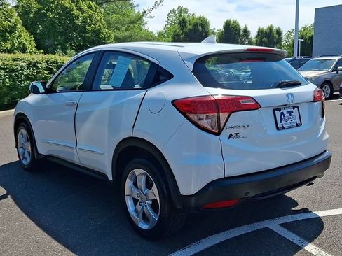 Used 2016 Honda HR-V LX image 4