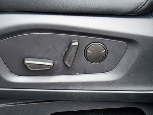 Used 2025 Ford Explorer Active image 25