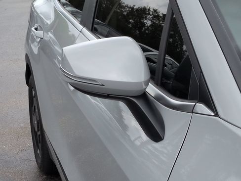 Used 2026 Kia Sportage EX w/ EX Panorama Roof Package FWD image 12