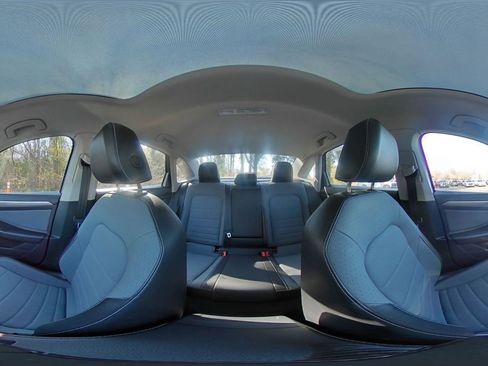 Used 2025 Volkswagen Jetta SE image 43