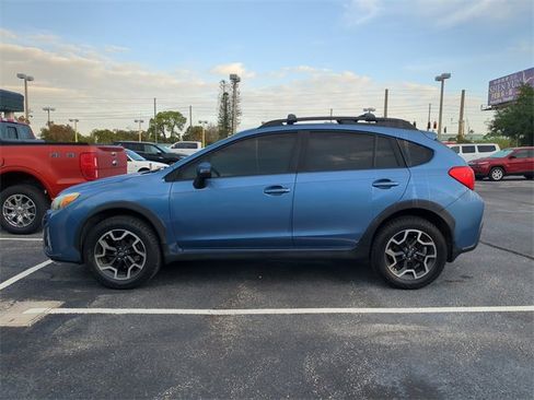 Used 2017 Subaru Crosstrek 2.0i Limited image 2