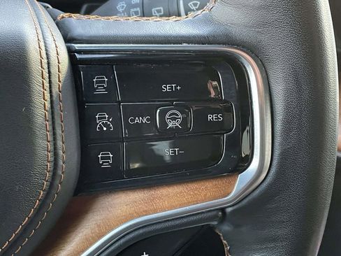 Used 2024 Jeep Grand Wagoneer L Series III image 12