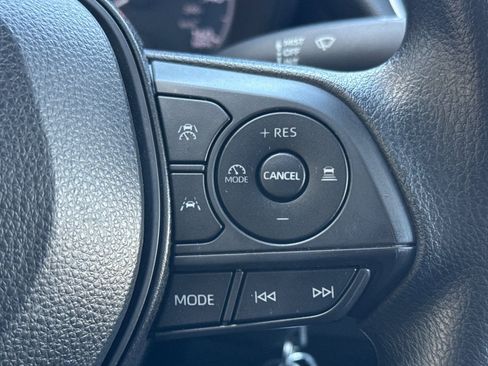 Certified 2023 Toyota Corolla LE image 30