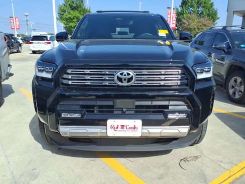 Used 2026 Toyota 4Runner Limited AWD/4WD image 2