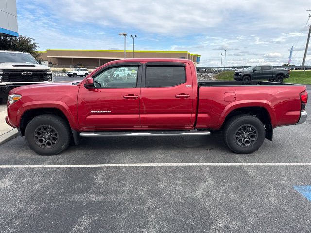 Used 2018 Toyota Tacoma SR5 AWD/4WD image 10
