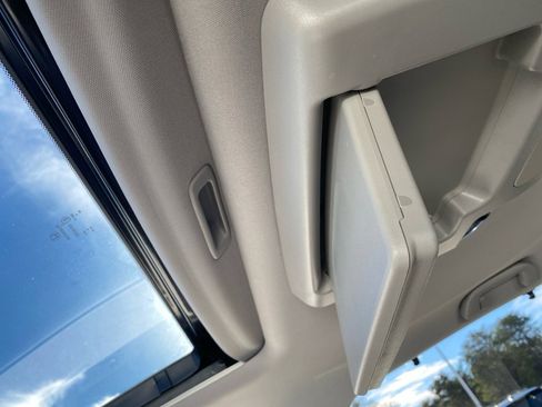 Used 2020 Honda Pilot Touring image 24