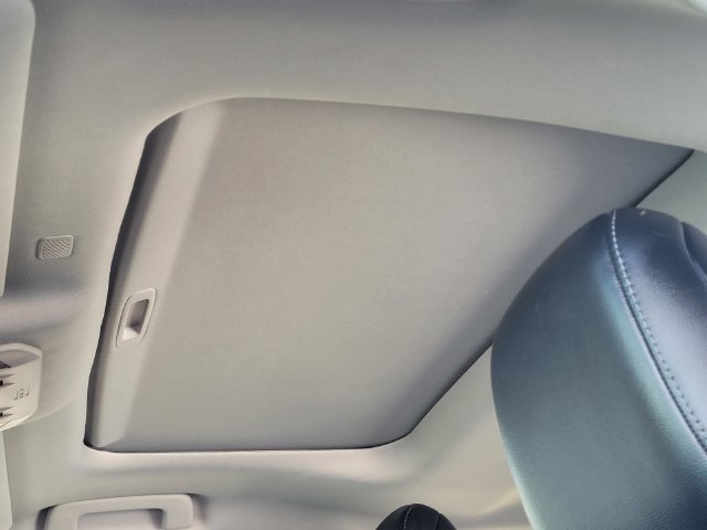 Certified 2021 Toyota Highlander Limited AWD/4WD image 17