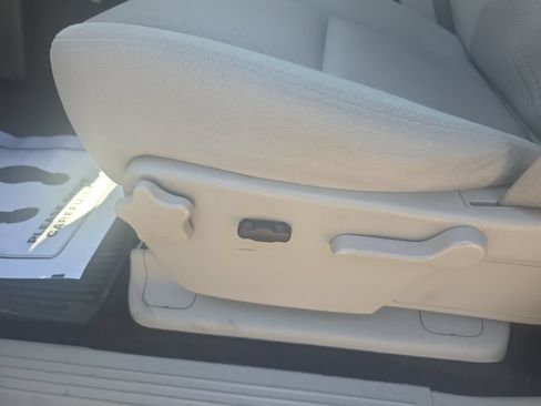 Used 2011 Chevrolet Silverado 1500 2WD Crew Cab Hybrid image 15