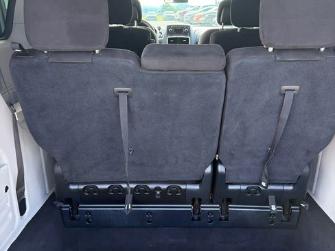 Used 2016 Dodge Grand Caravan SXT FWD image 10