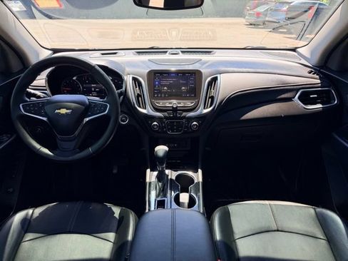 Used 2023 Chevrolet Equinox Premier AWD/4WD image 21