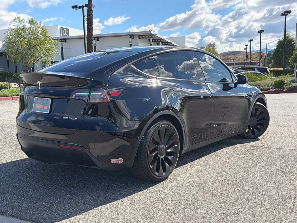 Used 2023 Tesla Model Y Performance AWD/4WD image 7
