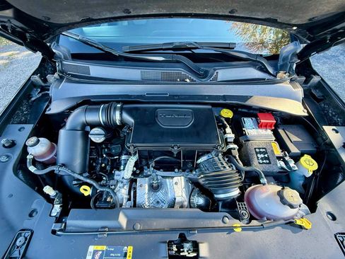 Used 2024 Jeep Compass Latitude image 40