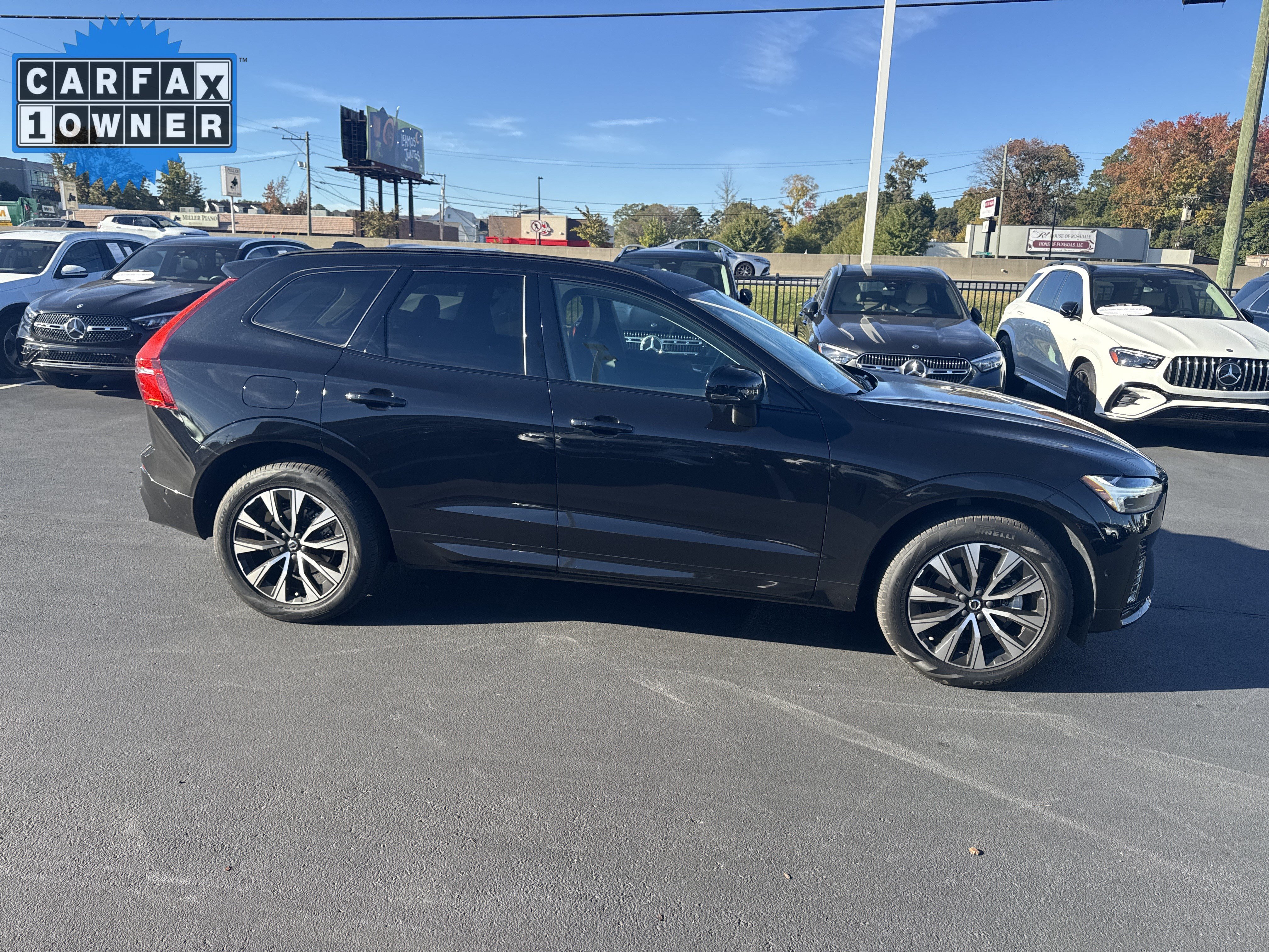 Used 2024 Volvo XC60 B5 Plus w/ Protection Package Premier AWD/4WD image 11
