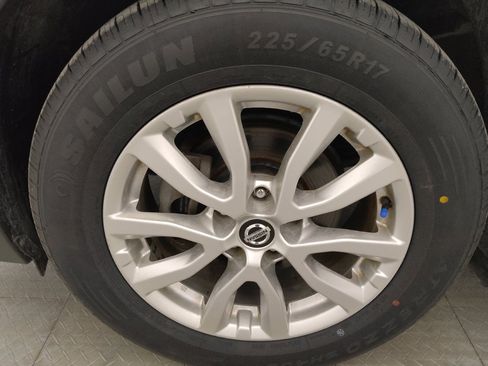 Used 2020 Nissan Rogue S w/ Special Edition Package FWD image 31