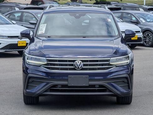 Used 2022 Volkswagen Tiguan SE AWD/4WD image 2
