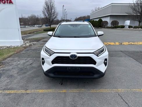 Used 2020 Toyota RAV4 XLE w/ Convenience Package image 8
