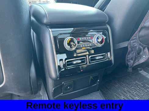 Used 2023 Lincoln Aviator AWD w/ Premium Package image 8