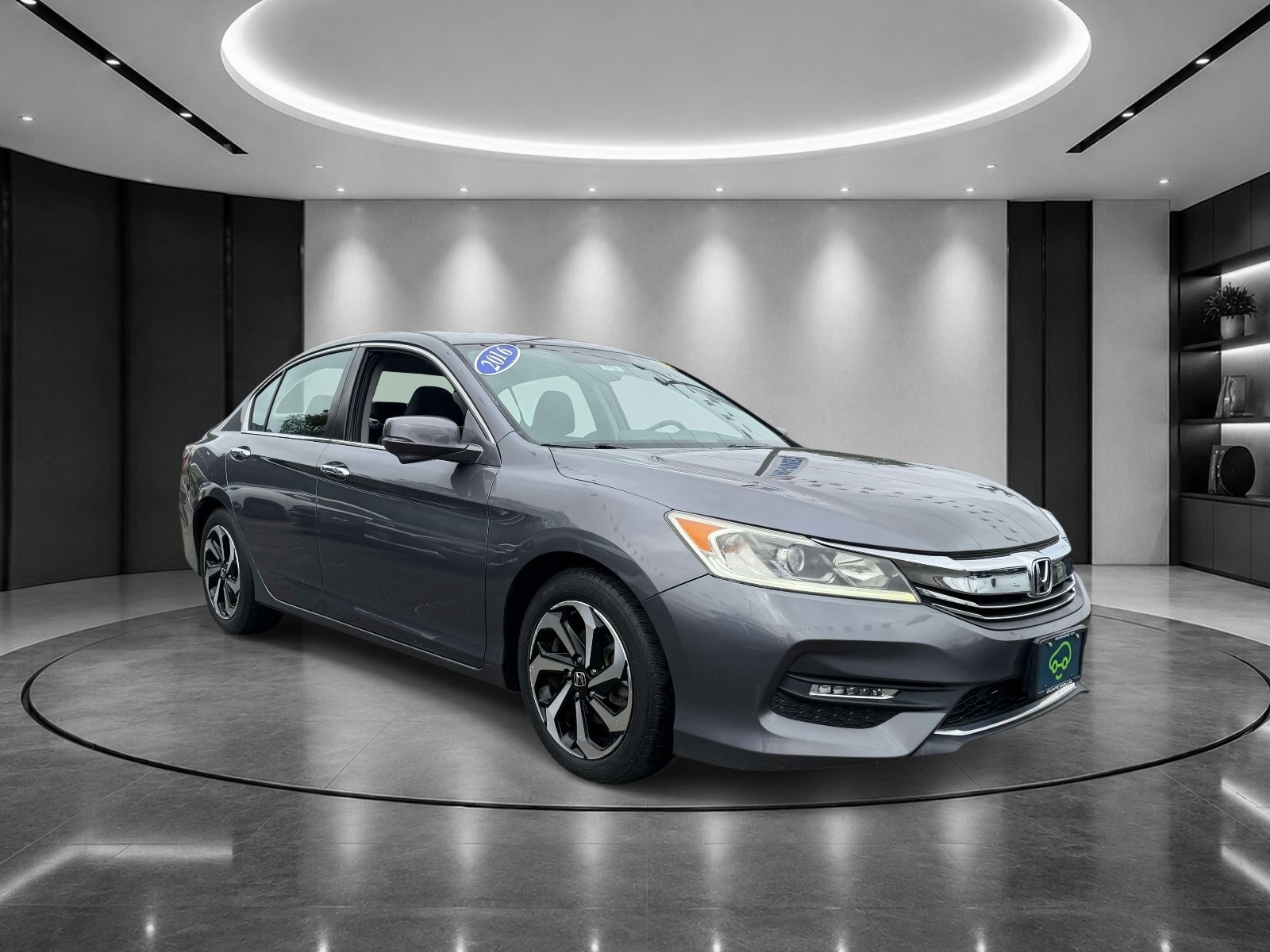 Used 2016 Honda Accord EX image 2