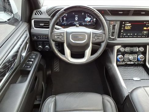 Used 2024 GMC Yukon XL Denali w/ Advanced Technology Package AWD/4WD image 18