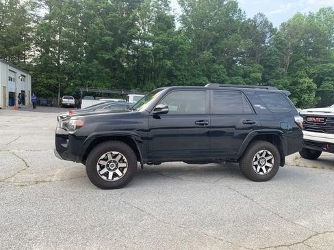 Used 2021 Toyota 4Runner TRD Off-Road Premium w/ Moonroof Package AWD/4WD image 5