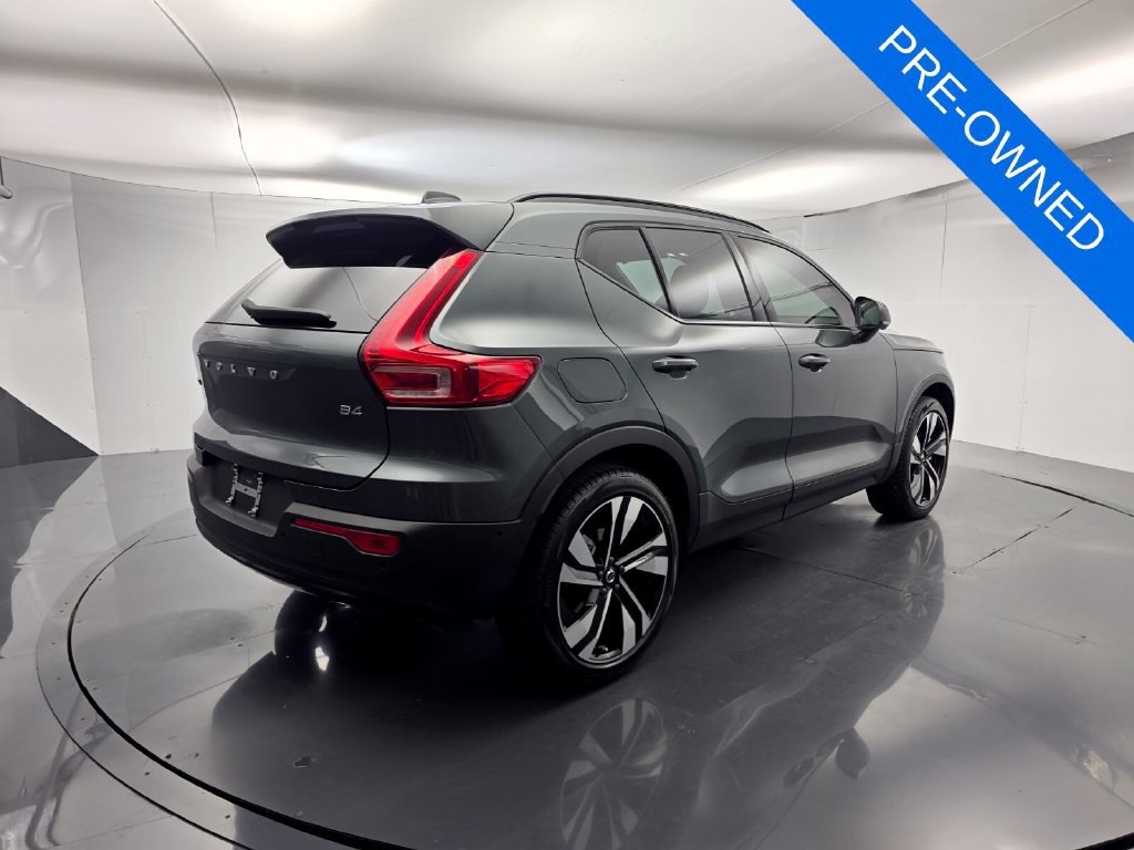 Used 2026 Volvo XC40 B4 Plus w/ Protection Package FWD image 6