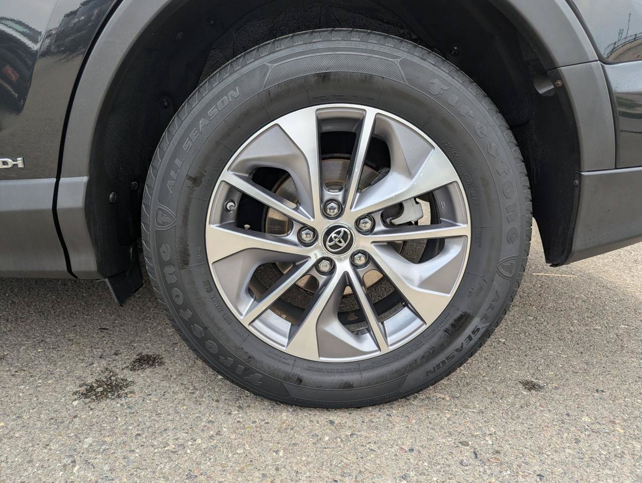 Used 2018 Toyota RAV4 XLE w/ Convenience Package AWD/4WD image 25