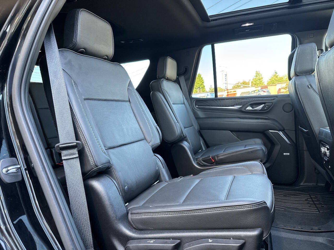 Used 2021 GMC Yukon Denali AWD/4WD image 22