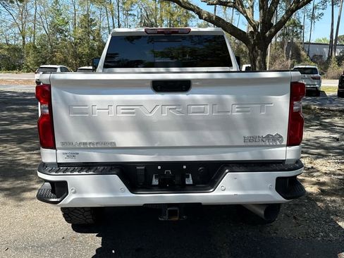 Used 2024 Chevrolet Silverado 2500 High Country w/ High Country Premium Package image 4