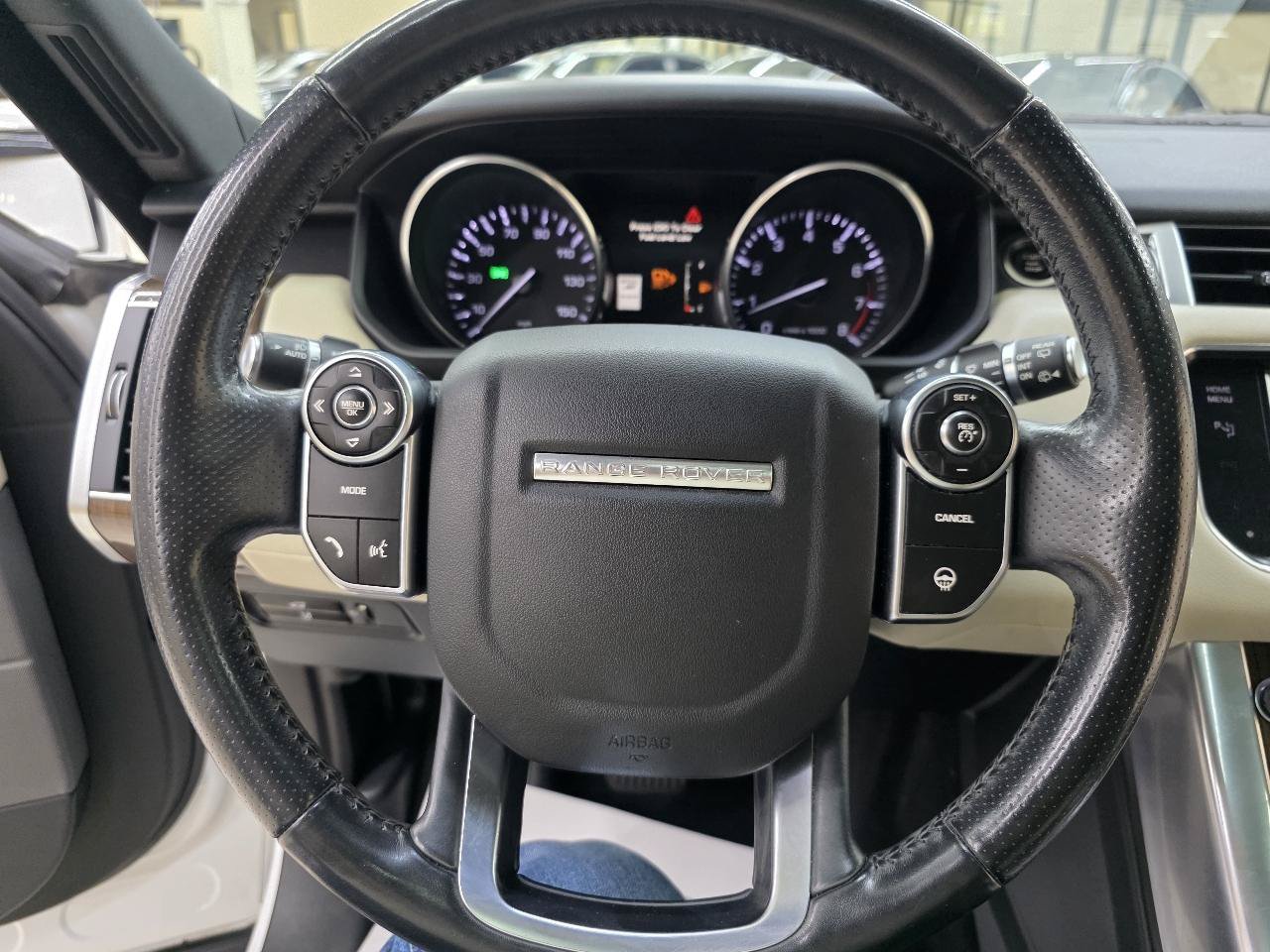 Used 2015 Land Rover Range Rover Sport HSE AWD/4WD image 31