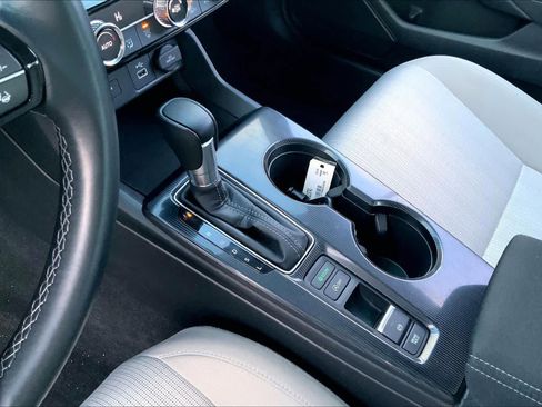 Used 2022 Honda Civic EX image 16