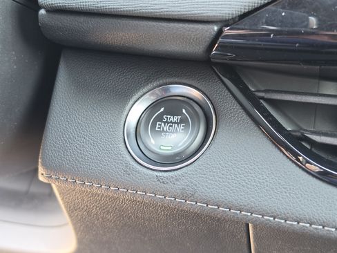 Used 2025 Buick Enclave Preferred FWD image 37