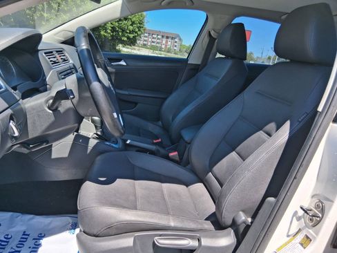 Used 2012 Volkswagen Jetta SE FWD image 11