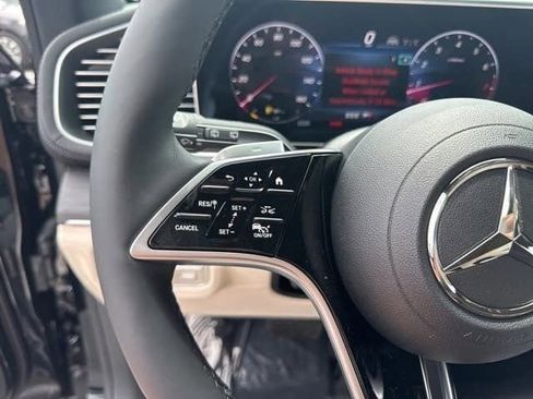 Used 2025 Mercedes-Benz GLE 350 4MATIC image 16