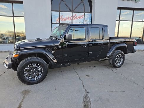 New 2026 Jeep Gladiator Sport image 4