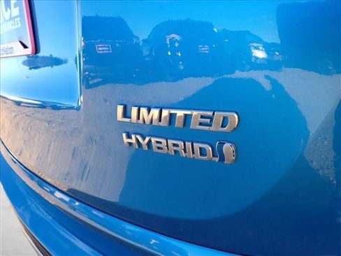 Used 2018 Toyota RAV4 Limited image 5