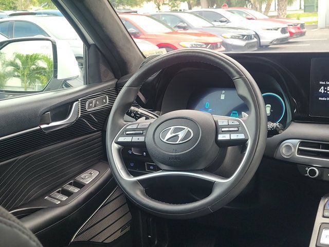 Used 2024 Hyundai Palisade Calligraphy AWD/4WD image 3