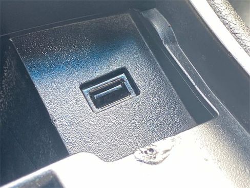 Used 2017 Lincoln MKZ Select w/ Select Plus Package image 28