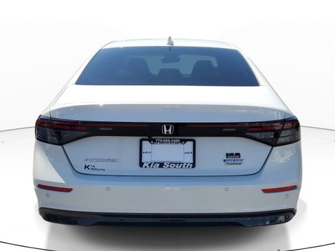 Used 2024 Honda Accord Touring image 5