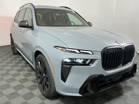 Used 2026 BMW X7 xDrive40i w/ M Sport Package AWD/4WD image 4
