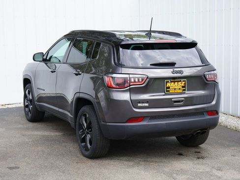 Used 2019 Jeep Compass Latitude AWD/4WD image 4