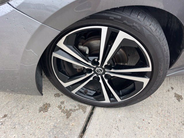 Used 2021 Nissan Sentra SR w/ SR Premium Package FWD image 28