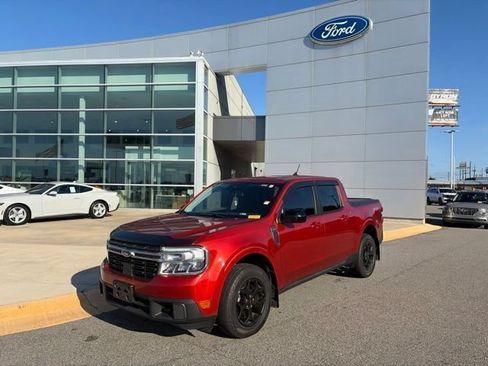 Used 2024 Ford Maverick Lariat w/ FX4 Off-Road Package AWD/4WD image 1