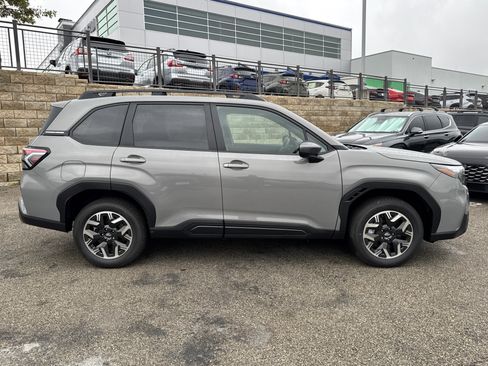 New 2026 Subaru Forester Premium image 2