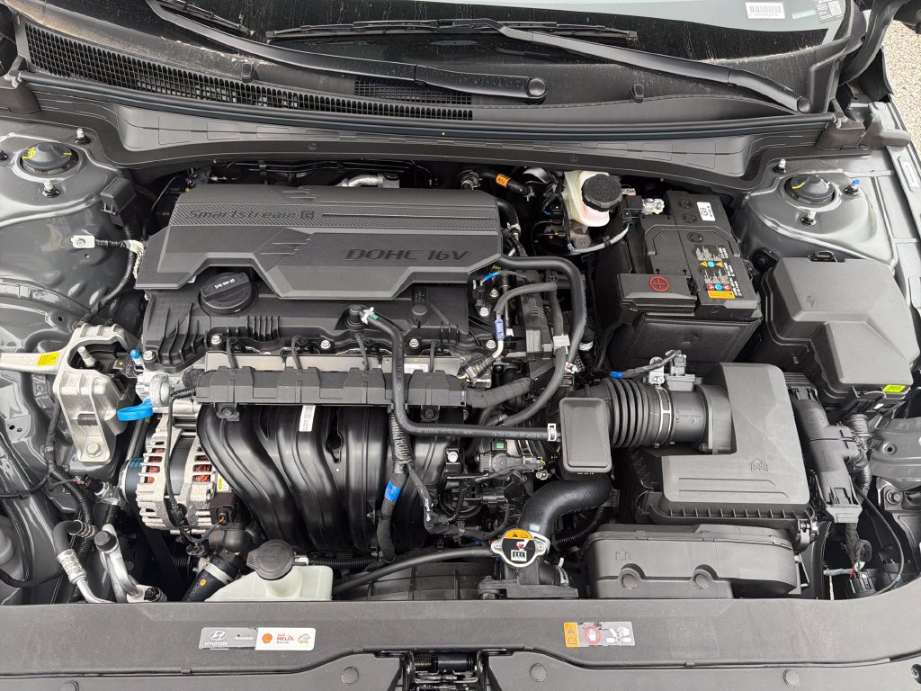 Used 2026 Hyundai Elantra Sport FWD image 25